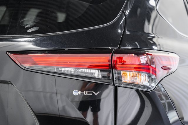New 2025 Toyota Highlander Platinum image 6