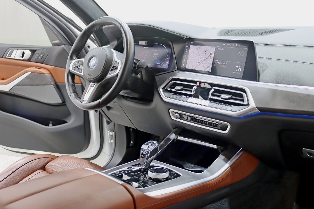 Used 2023 BMW X5 xDrive45e w/ Executive Package AWD/4WD image 38