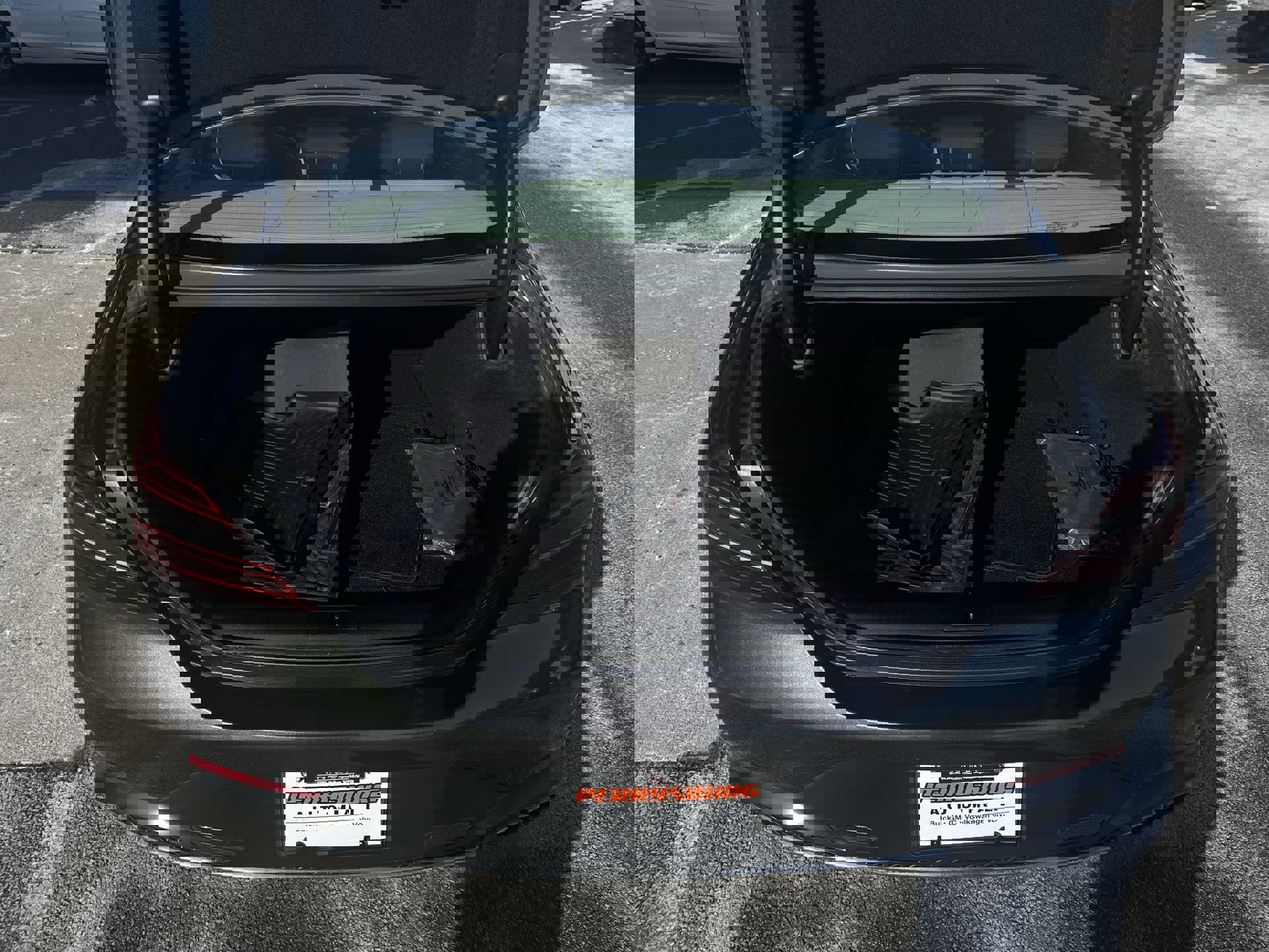 Used 2023 Genesis G70 2.0T image 25