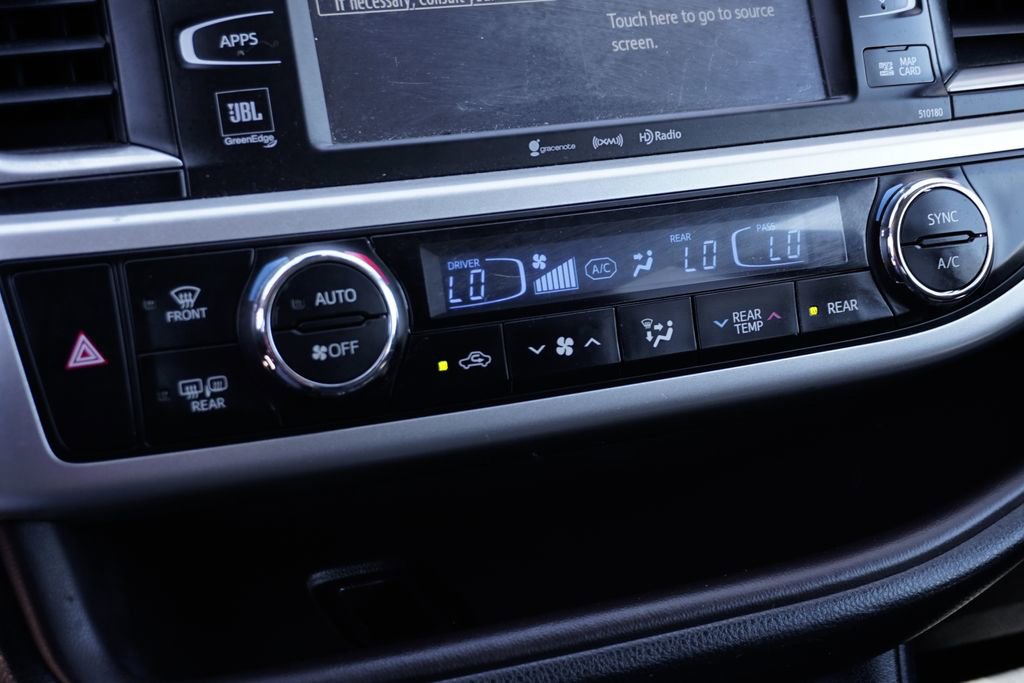 Used 2018 Toyota Highlander Limited Platinum image 34