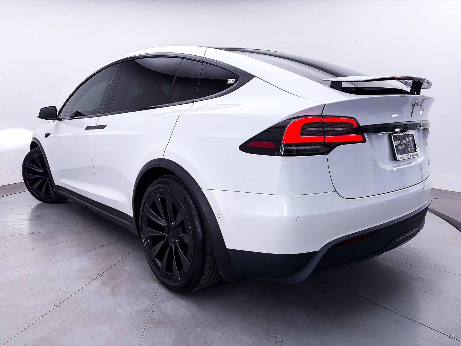 Used 2022 Tesla Model X Plaid AWD/4WD image 2