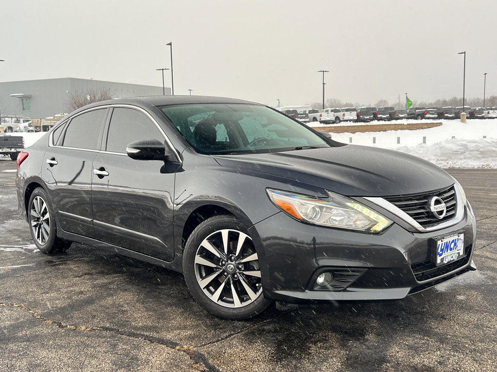 Used 2017 Nissan Altima 2.5 SL w/ 2.5 Technology Package image 5