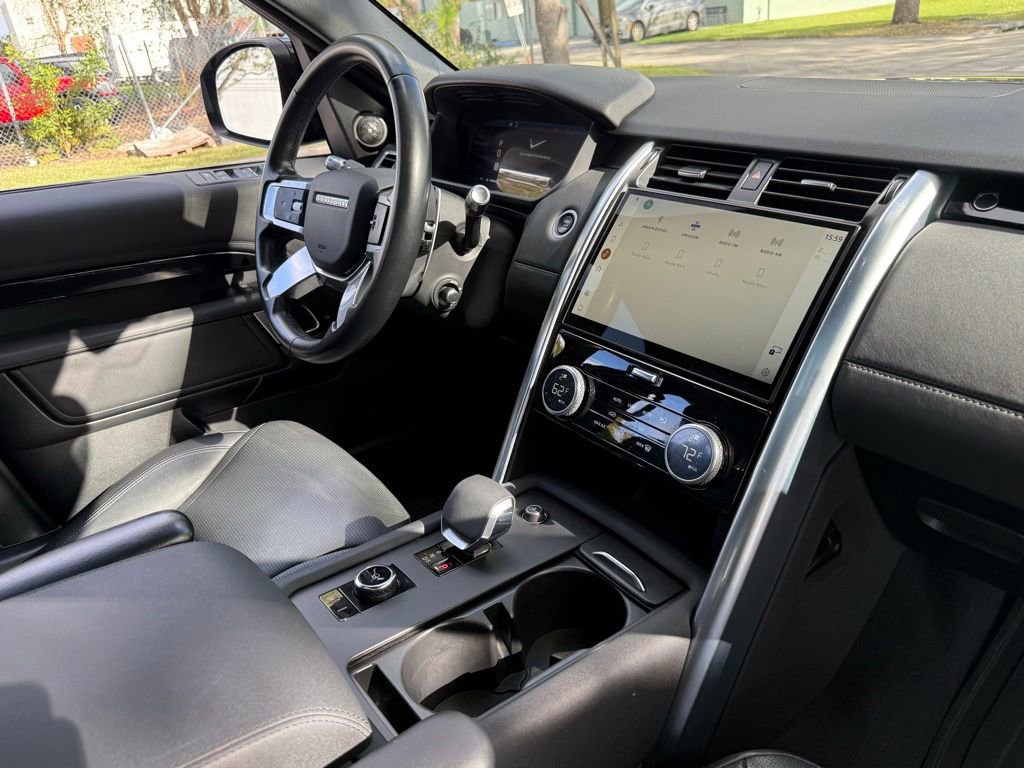Used 2021 Land Rover Discovery S AWD/4WD image 40