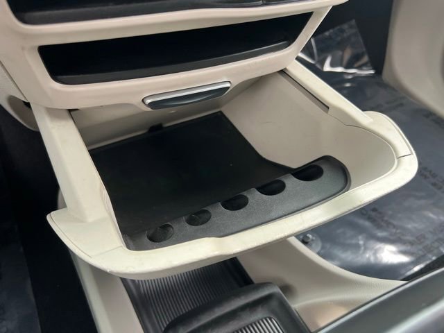 Used 2020 Chrysler Pacifica Touring-L image 27