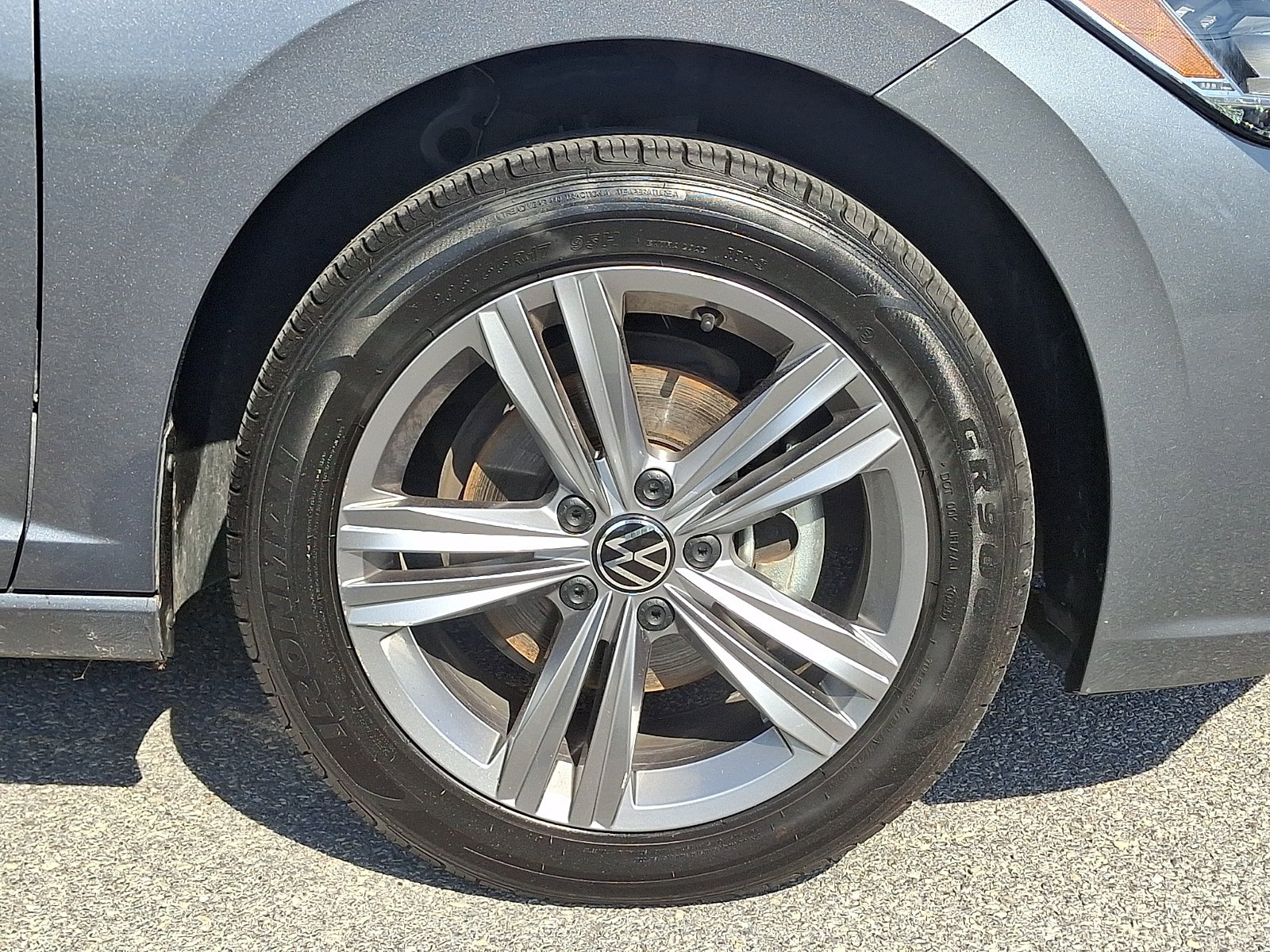 Used 2024 Volkswagen Jetta SE FWD image 8