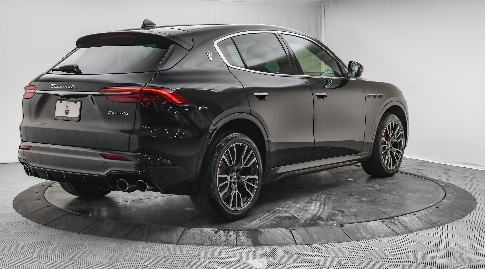 New 2025 Maserati Grecale GT image 9