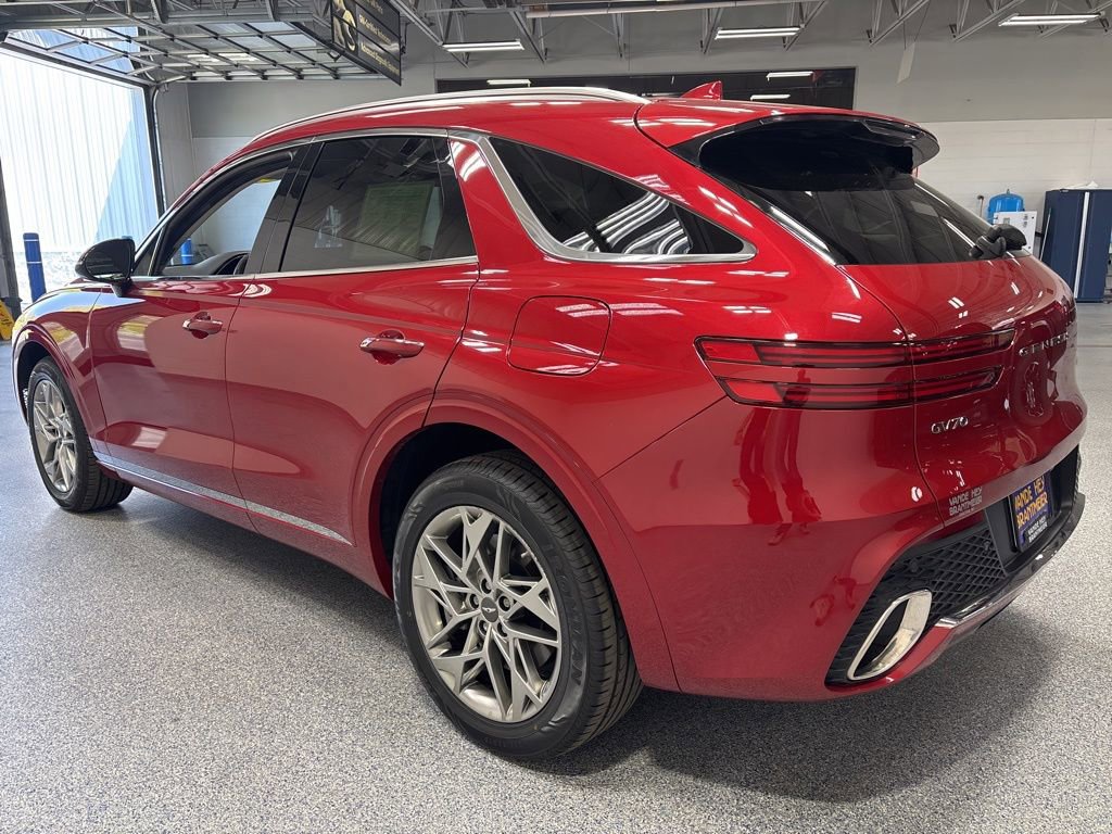 Used 2025 Genesis GV70 2.5T AWD/4WD image 5