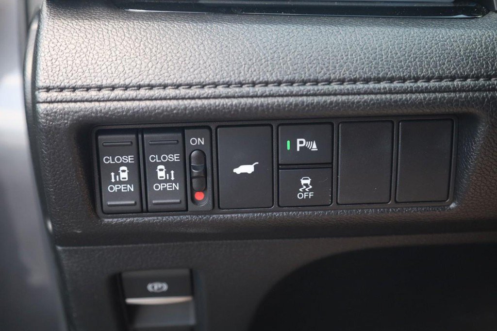 Certified 2025 Honda Odyssey Touring image 13