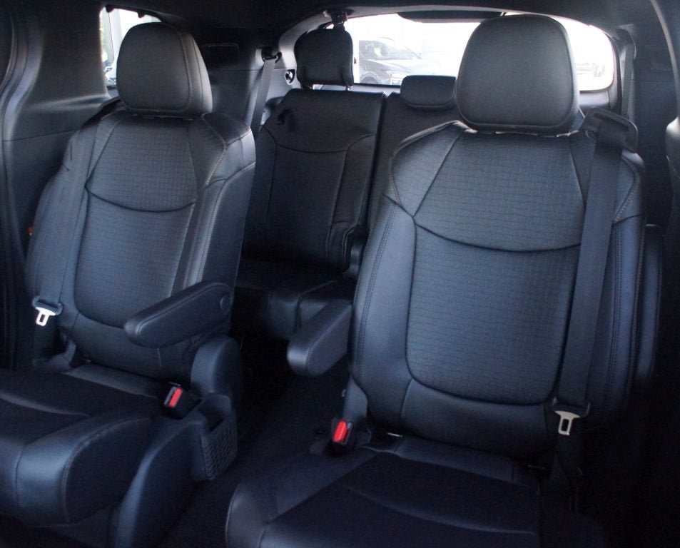 Certified 2026 Toyota Sienna XLE Woodland Edition AWD/4WD image 9