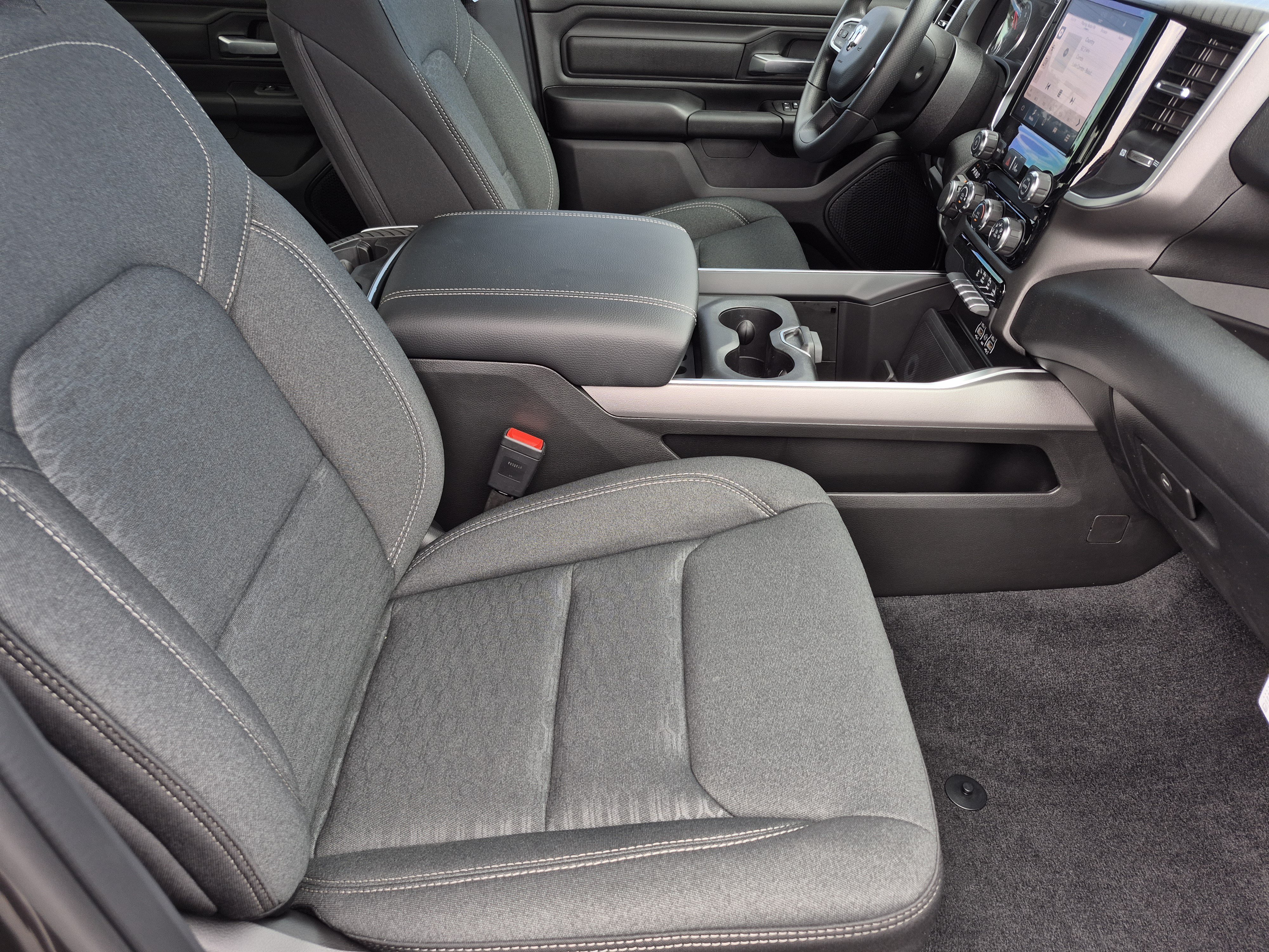 New 2026 RAM 1500 Express AWD/4WD image 25