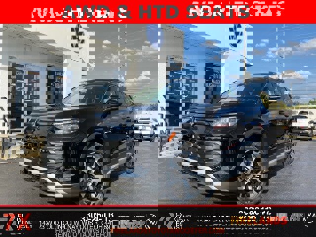 New 2025 Volkswagen Tiguan SE image 1