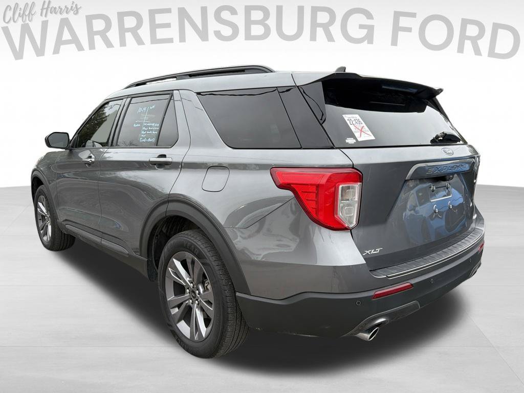 Used 2022 Ford Explorer XLT w/ Equipment Group 202A AWD/4WD image 5