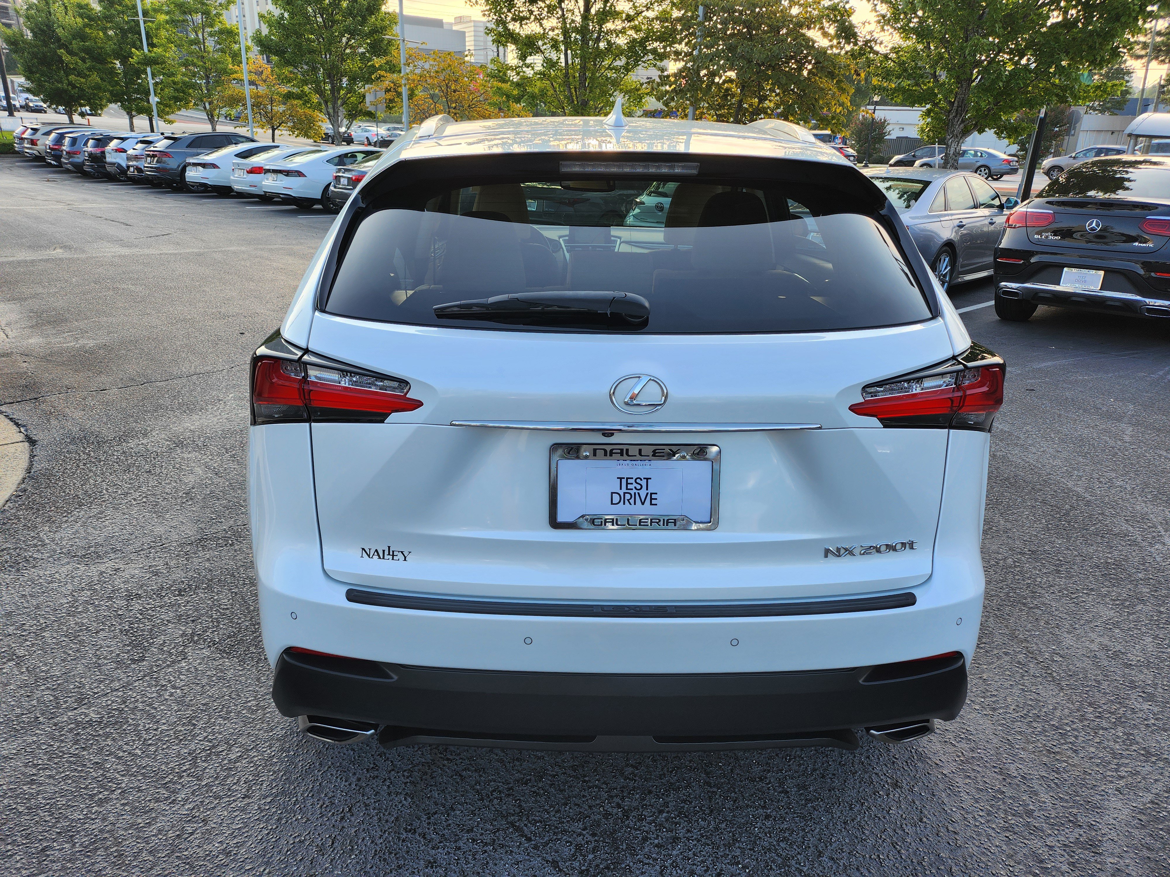 Used 2016 Lexus NX 200t FWD w/ Luxury Package image 4