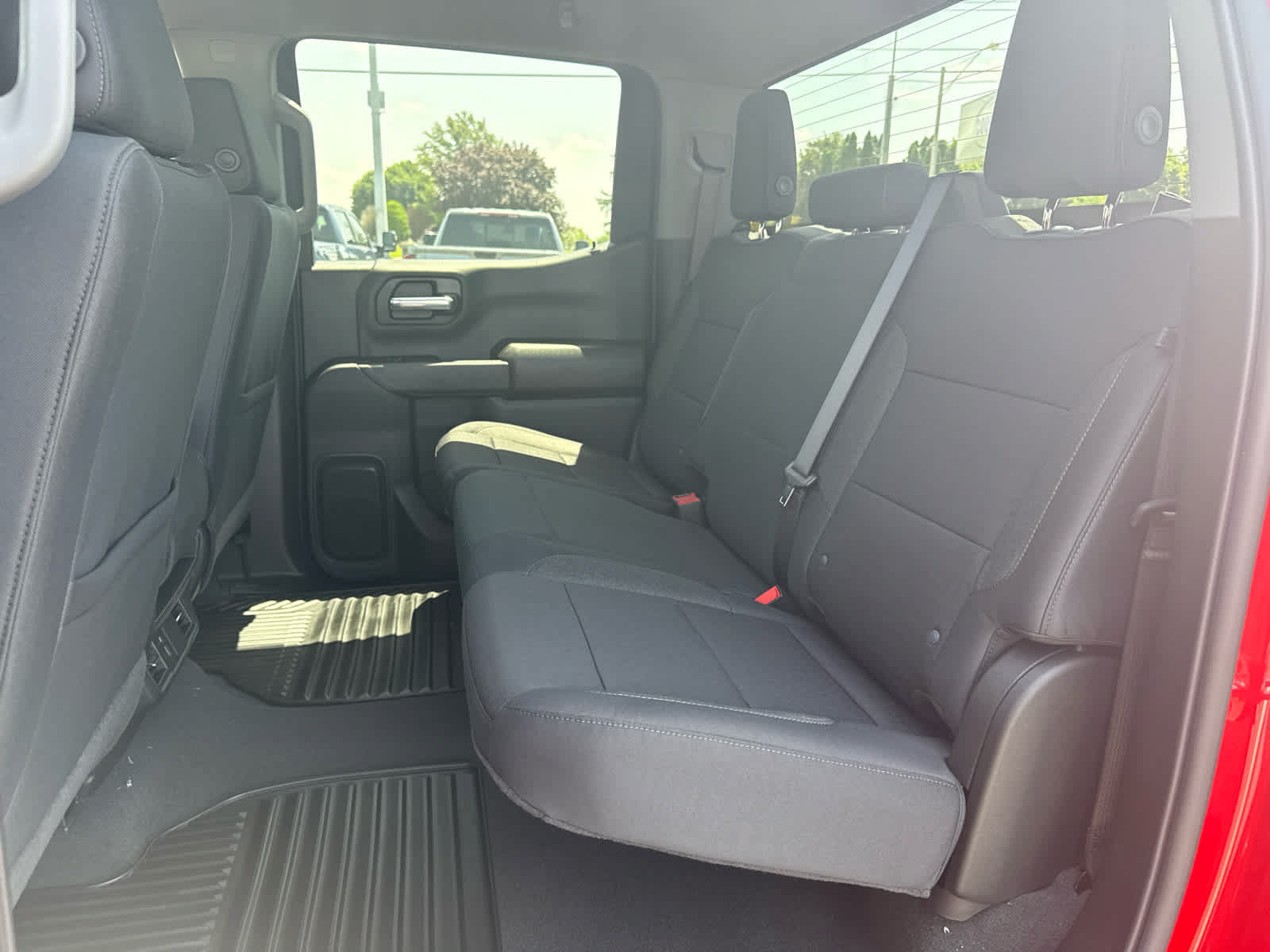 New 2026 Chevrolet Silverado 1500 Custom Trail Boss w/ LPO, Dark Essentials Package AWD/4WD image 24