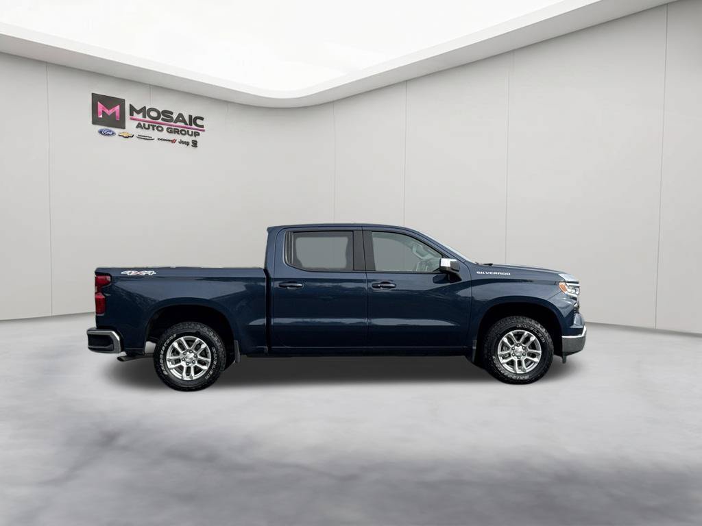 Used 2022 Chevrolet Silverado 1500 LT w/ Protection Package AWD/4WD image 8