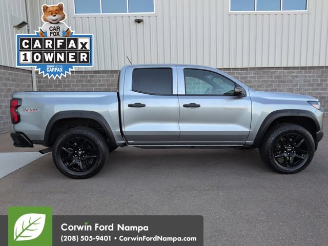Used 2024 Chevrolet Colorado Trail Boss w/ Technology Package AWD/4WD image 2