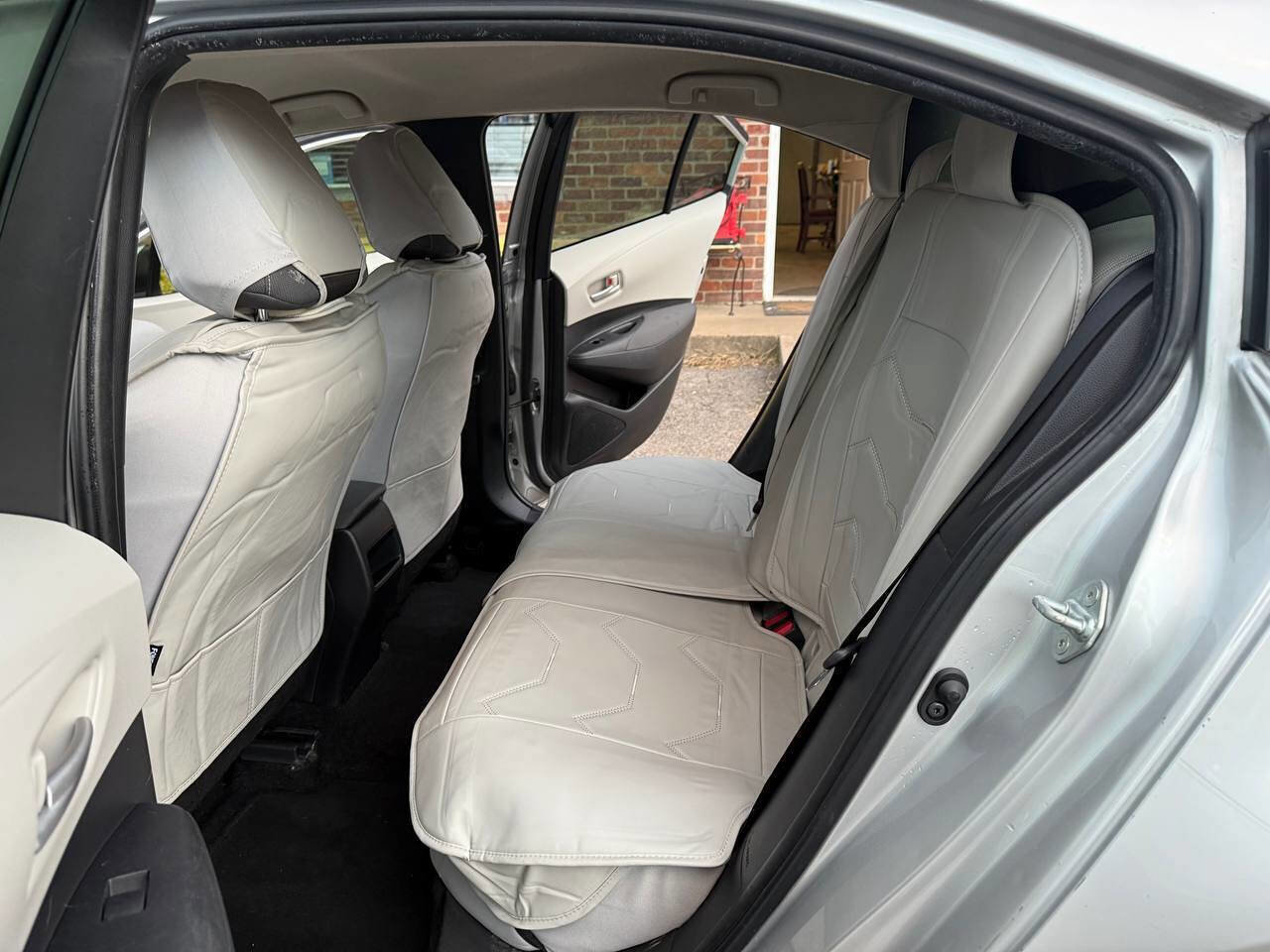 Used 2021 Toyota Corolla LE image 12