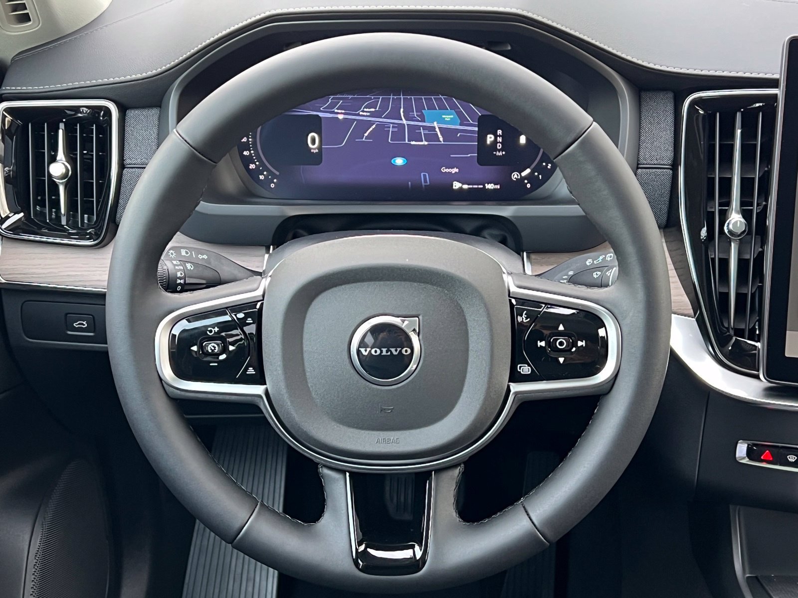 New 2026 Volvo XC90 B6 Plus w/ Protection Package Premier AWD/4WD image 27