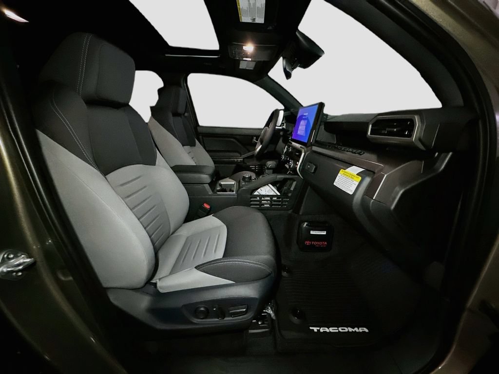 New 2026 Toyota Tacoma TRD Off-Road AWD/4WD image 32