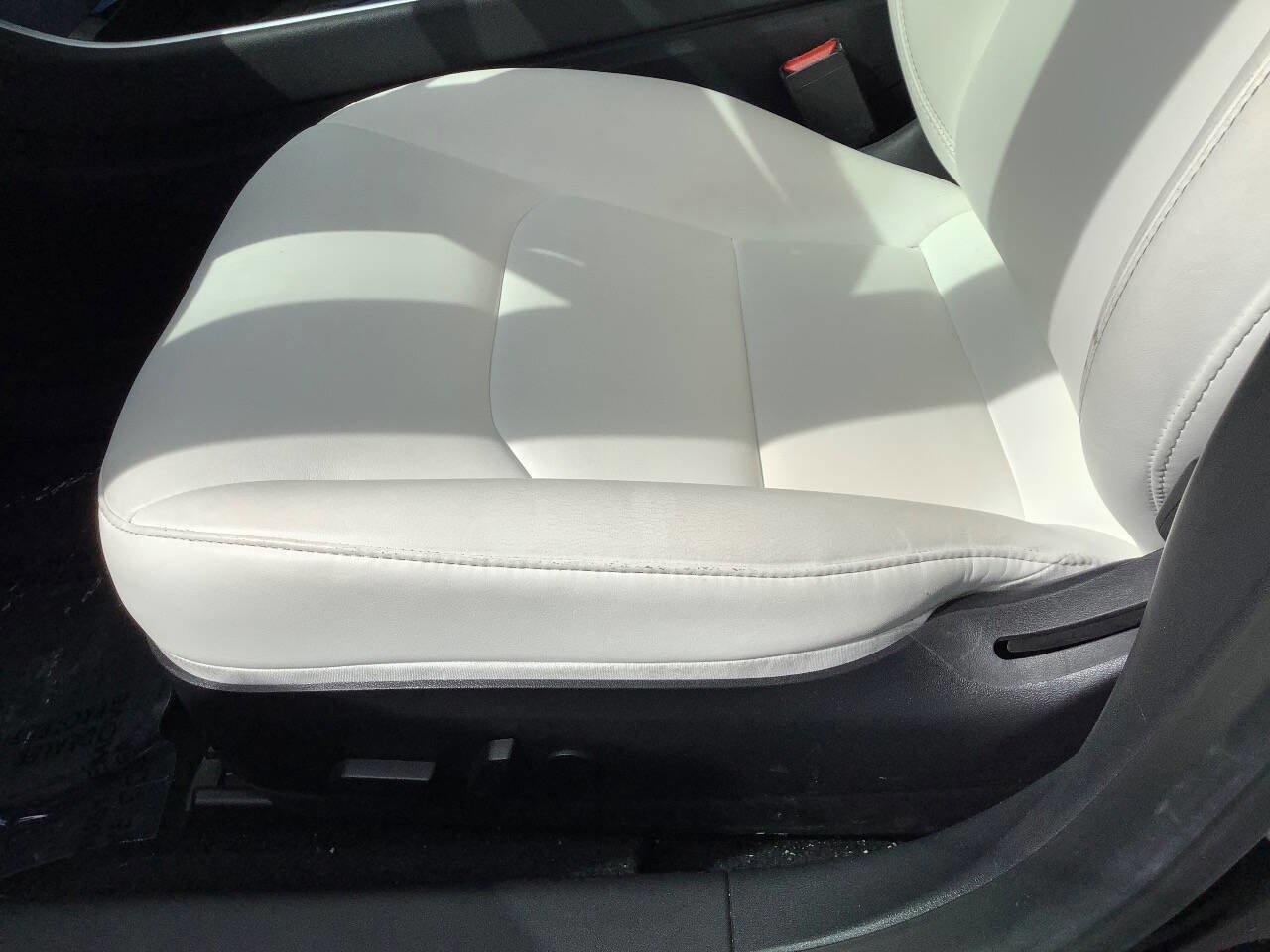 Used 2019 Tesla Model 3 Standard Range Plus RWD image 33