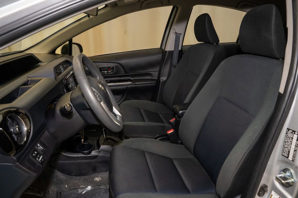 Used 2016 Toyota Prius C Four image 9