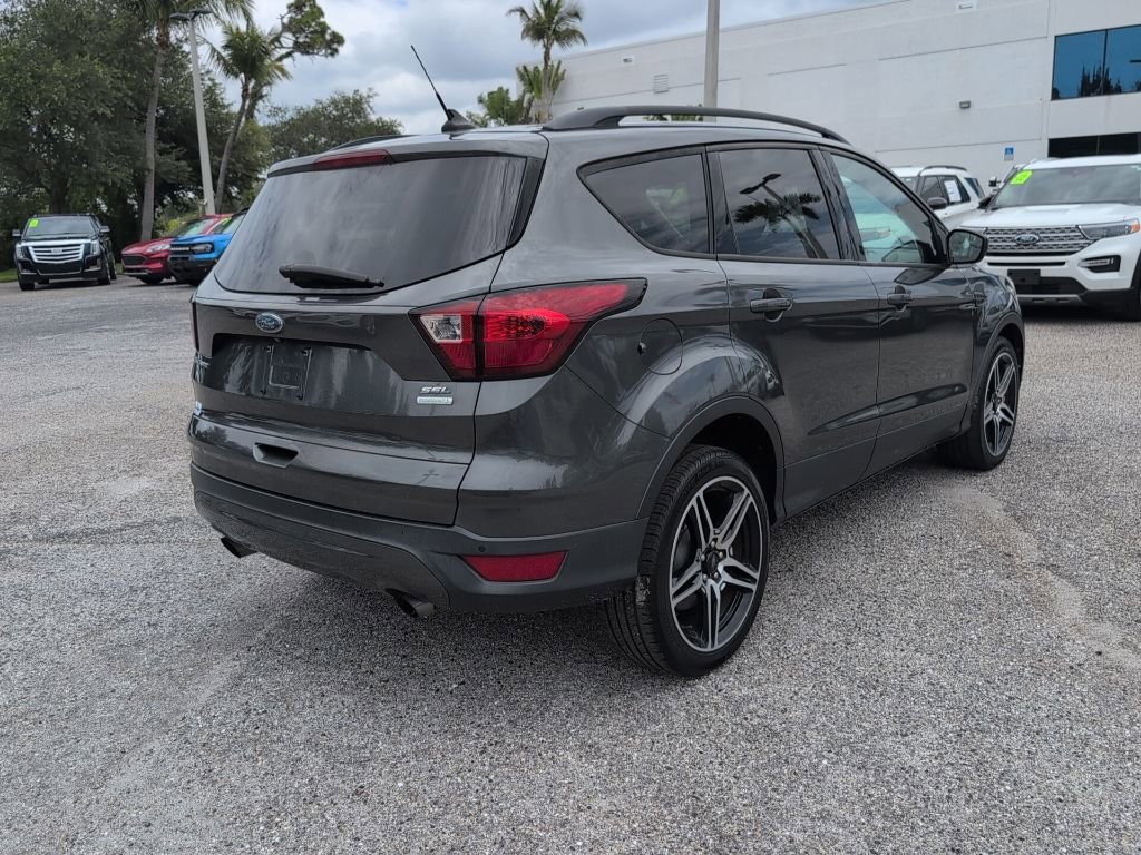 Used 2019 Ford Escape SEL FWD image 3