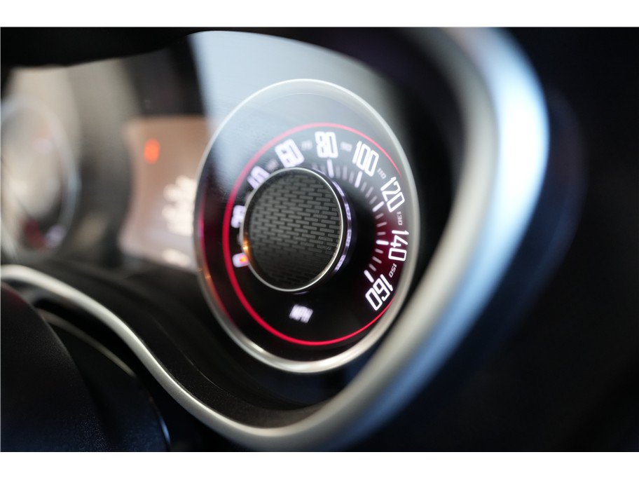 Used 2015 Dodge Challenger R/T Plus RWD image 22