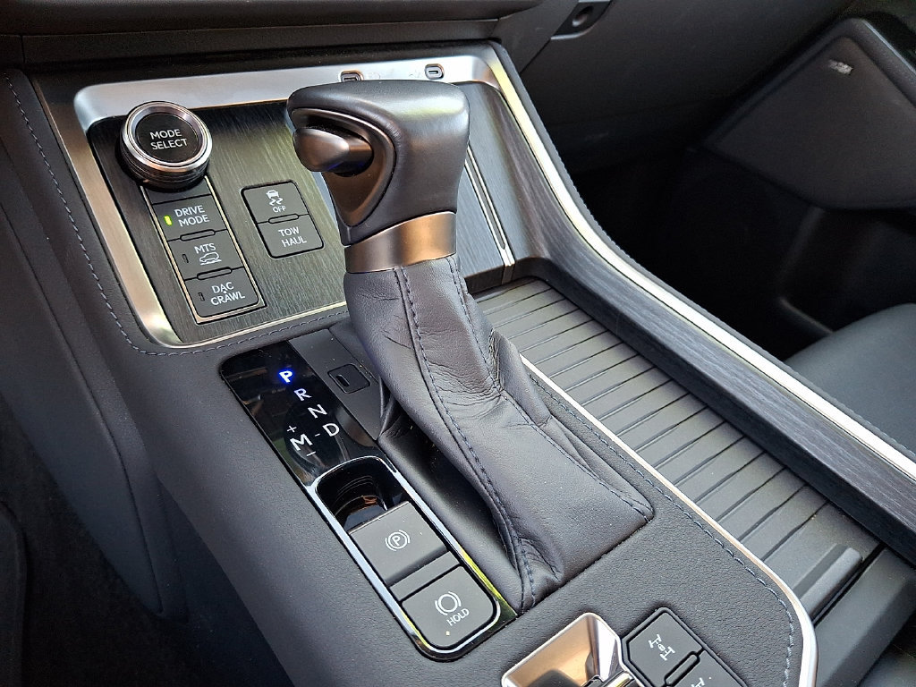 Used 2024 Lexus GX 550 AWD/4WD image 17