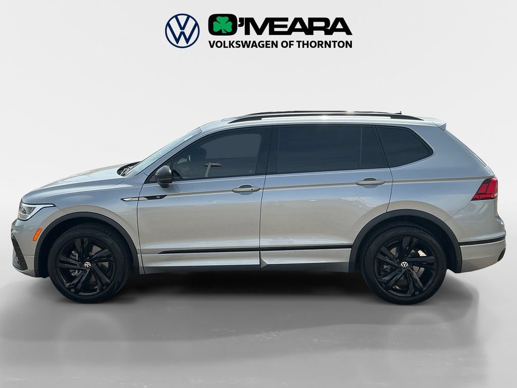 Used 2024 Volkswagen Tiguan SE R-Line AWD/4WD image 2