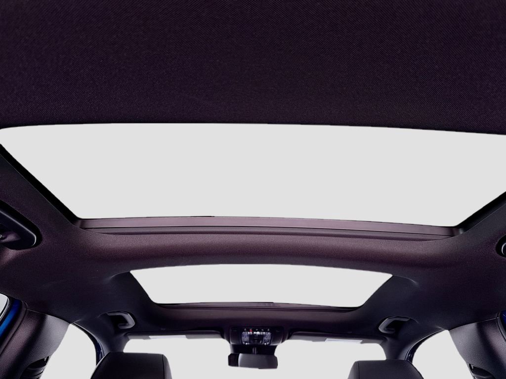 Used 2024 Mercedes-Benz GLB 250 4MATIC image 21