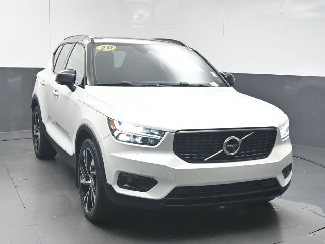 Used 2020 Volvo XC40 T5 R-Design w/ Protection Package AWD/4WD image 2