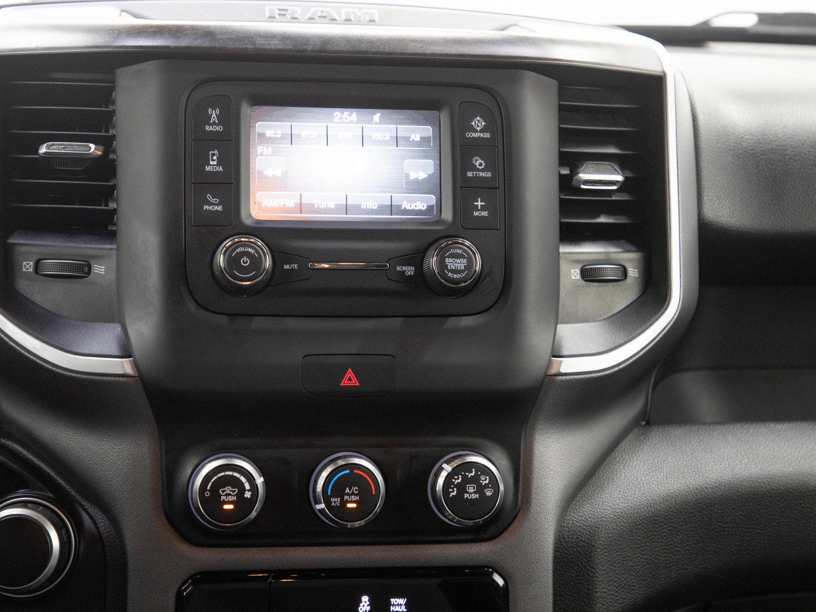 Used 2022 RAM 1500 Big Horn AWD/4WD image 18