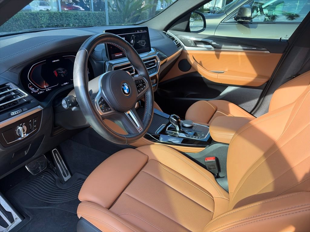 Certified 2024 BMW X4 M40i w/ Shadowloine Package AWD/4WD image 4