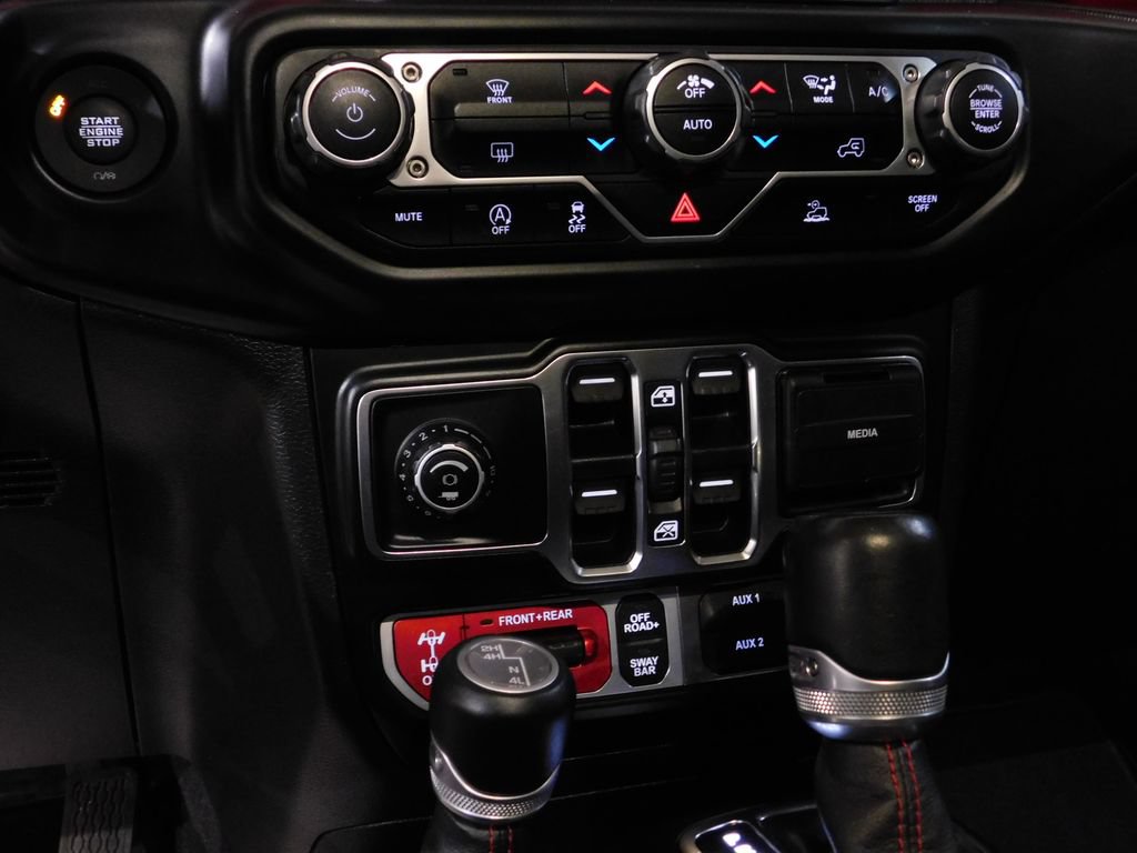 Used 2021 Jeep Wrangler Unlimited Rubicon w/ Dual Top Group AWD/4WD image 45
