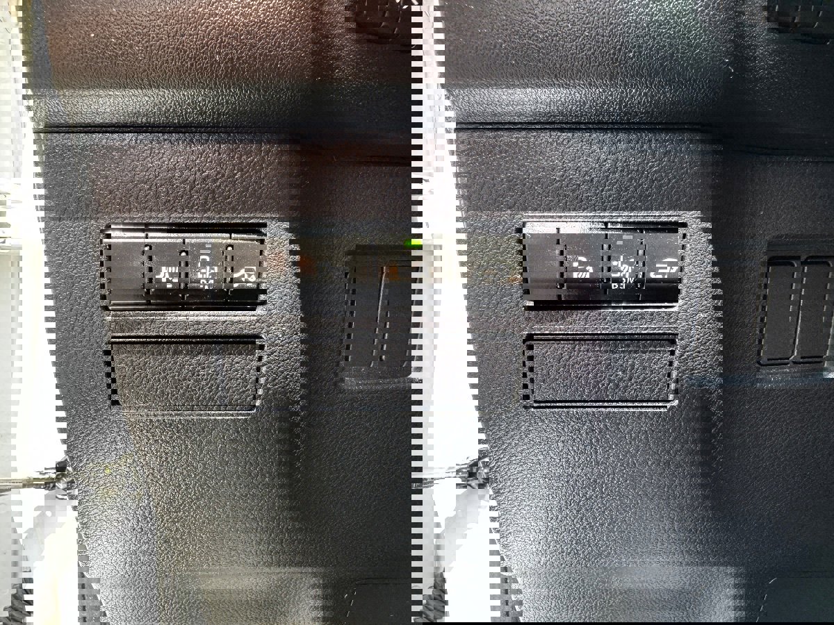 Used 2015 Lexus NX 200t FWD image 30