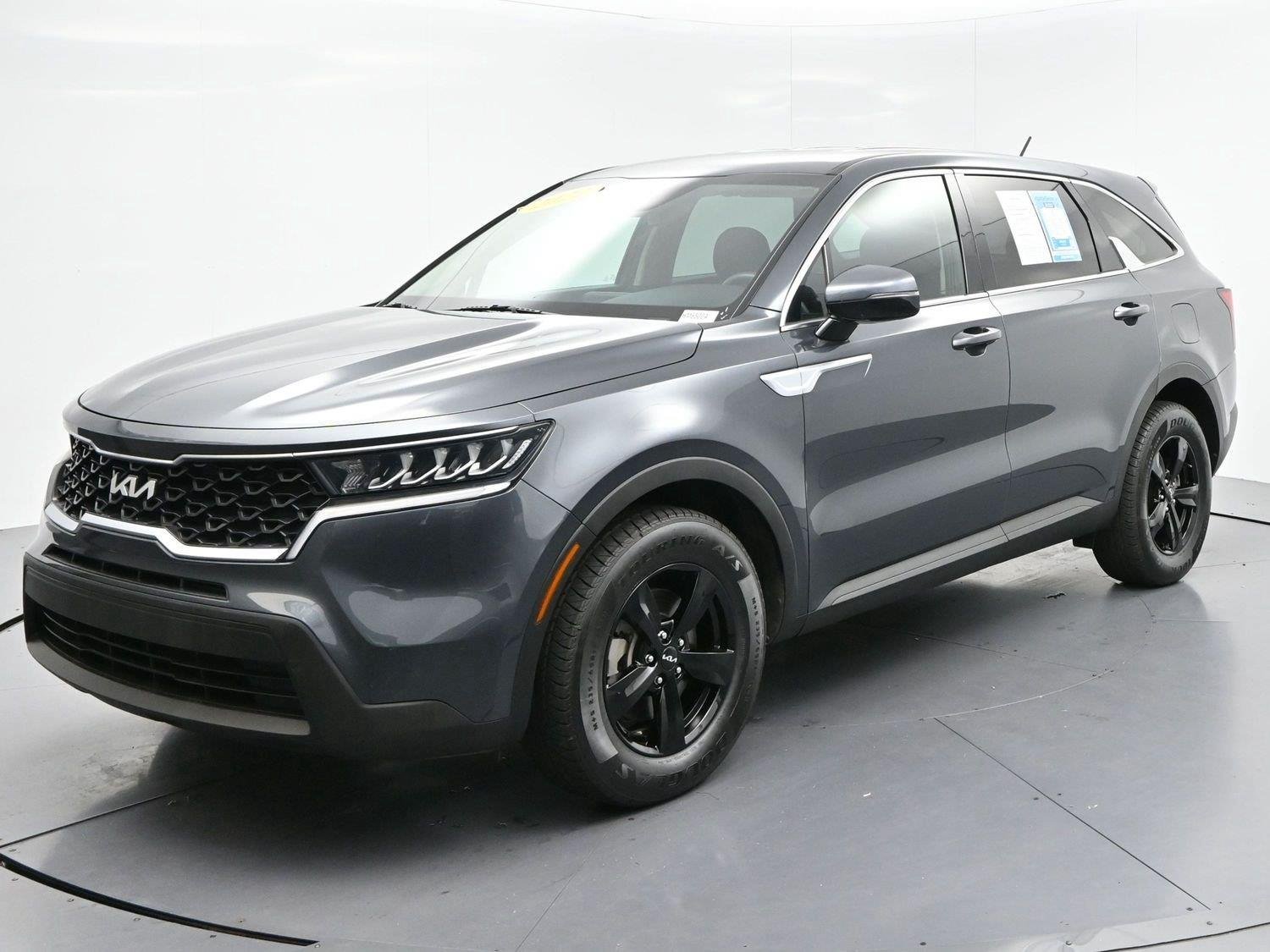 Used 2022 Kia Sorento LX FWD image 3