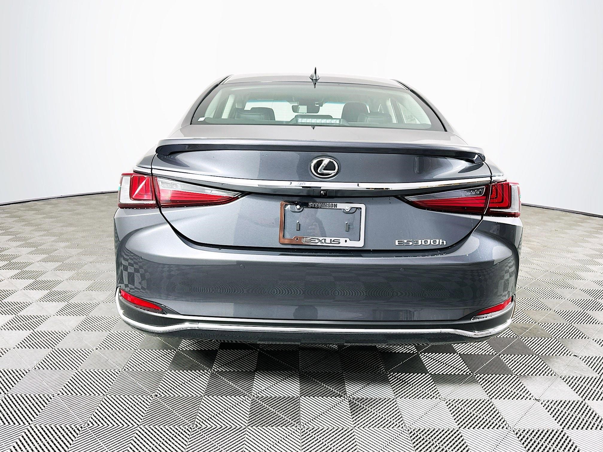 New 2025 Lexus ES 300h w/ Luxury Package image 6