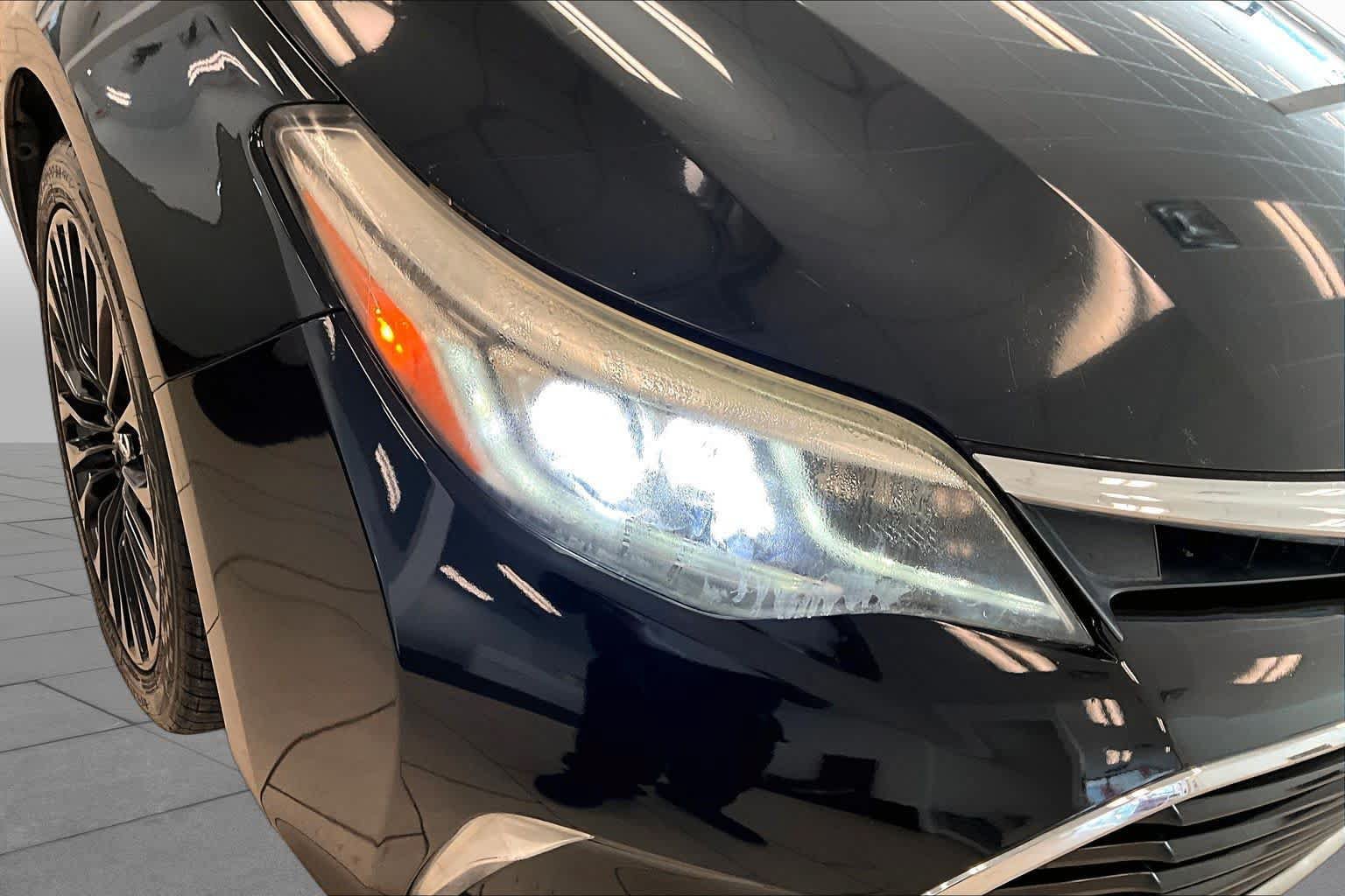 Used 2016 Toyota Avalon Touring FWD image 26
