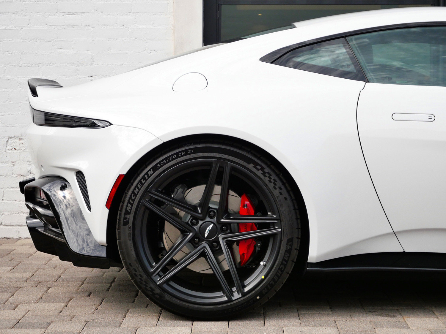 New 2026 Aston Martin V8 Vantage S RWD image 14