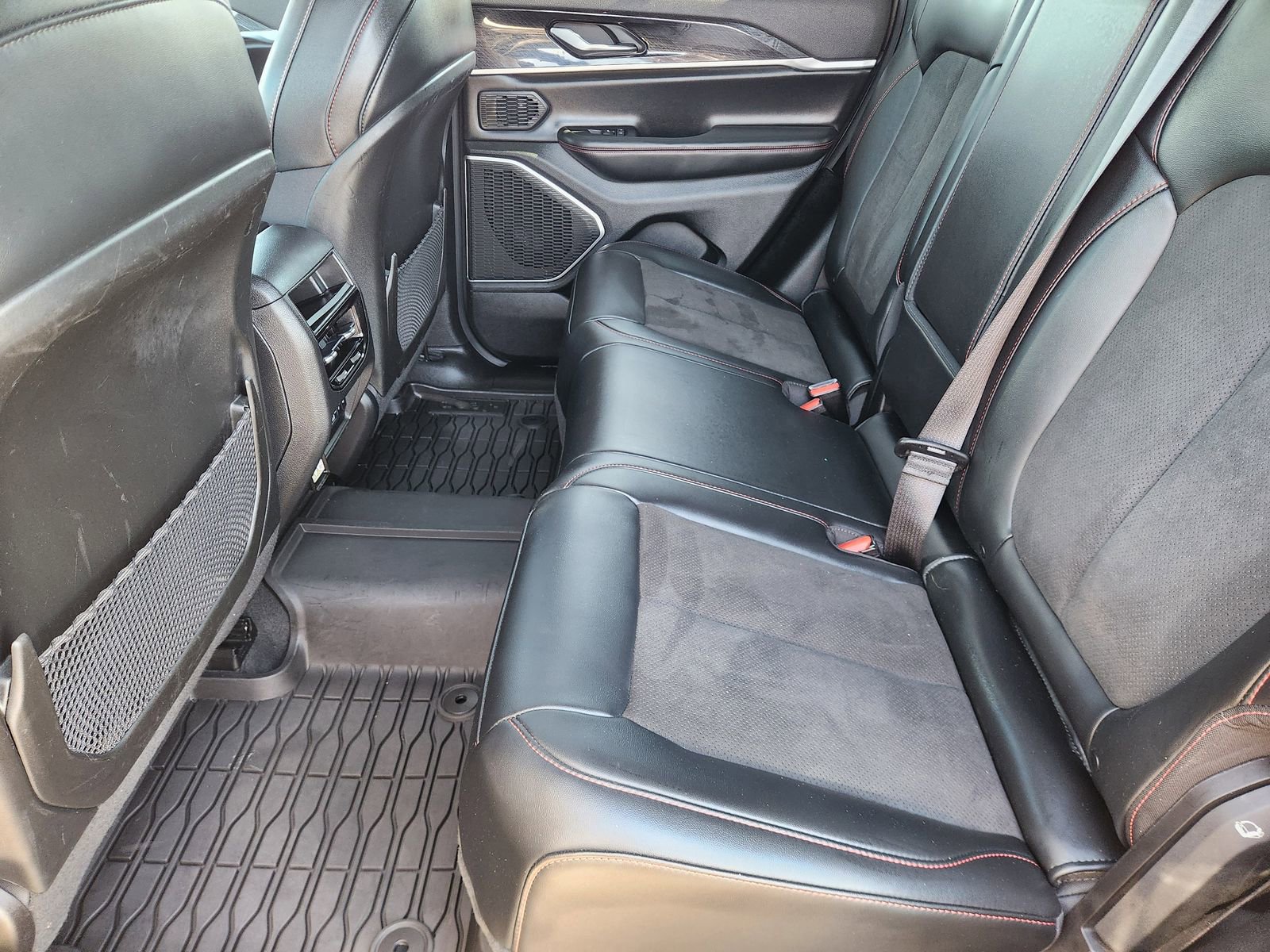 Used 2022 Jeep Grand Cherokee Trailhawk image 34