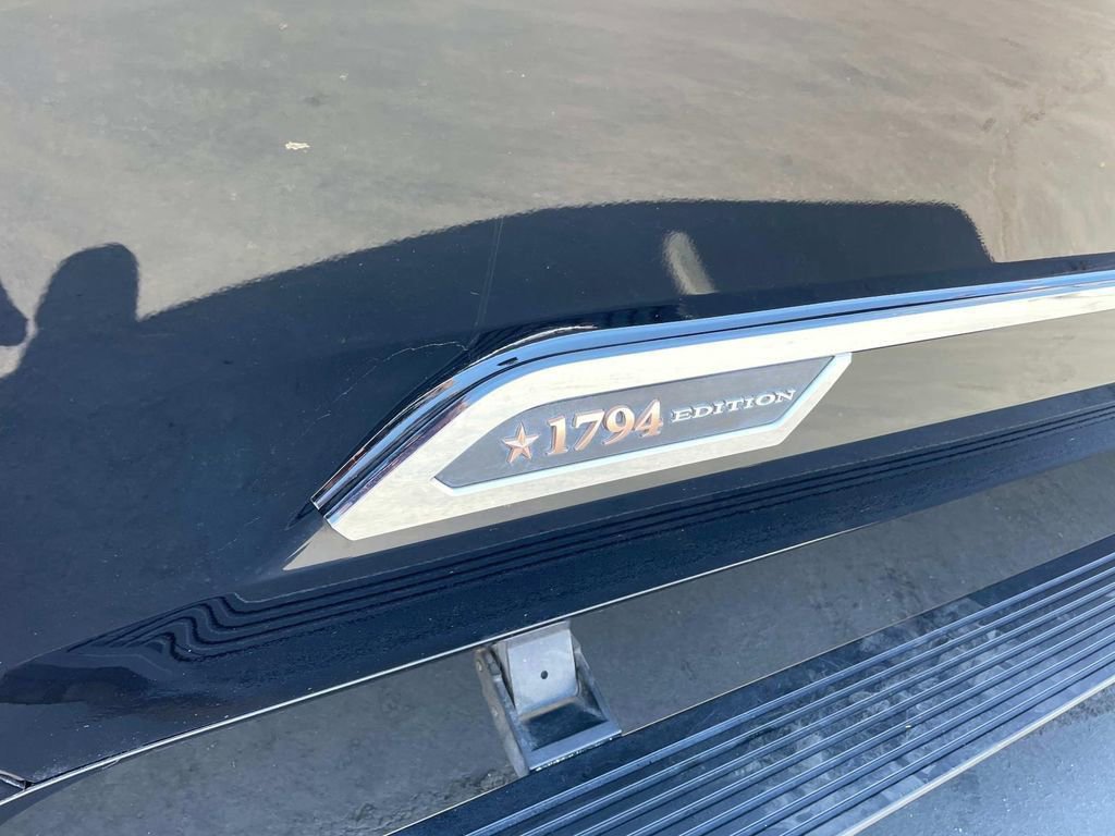 Used 2022 Toyota Tundra 1794 Edition image 9