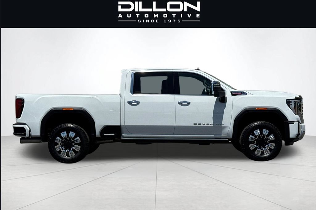 Used 2025 GMC Sierra 2500 Denali w/ Max Trailering Package AWD/4WD image 3