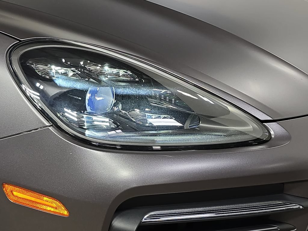 Used 2022 Porsche Cayenne Platinum Edition AWD/4WD image 12