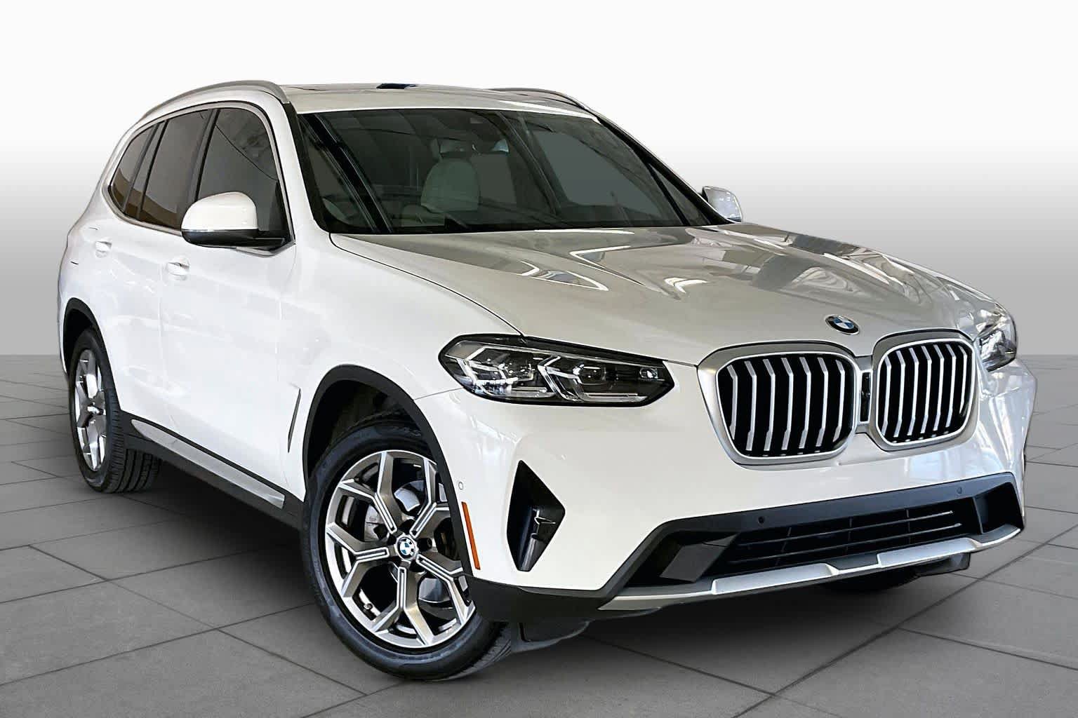 Used 2024 BMW X3 sDrive30i w/ Premium Package RWD image 2
