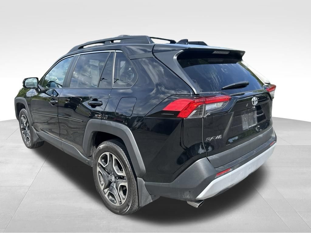 Used 2019 Toyota RAV4 Adventure AWD/4WD image 3