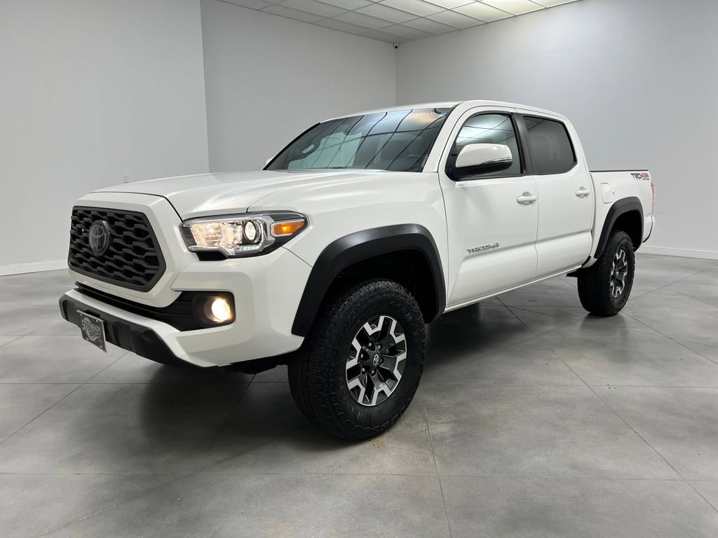 Used 2023 Toyota Tacoma TRD Off-Road image 3