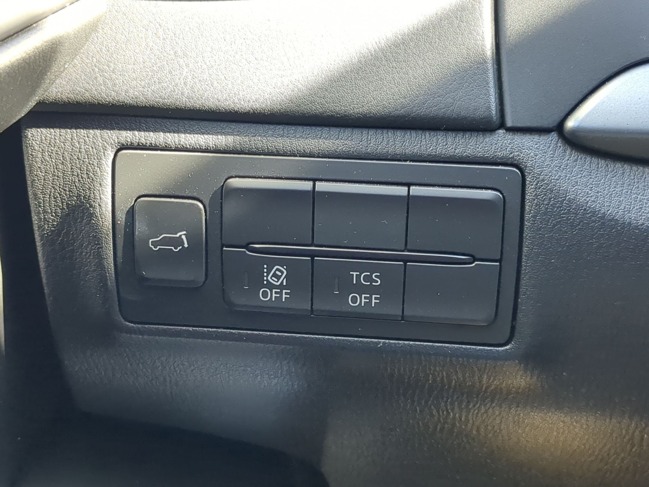 Used 2018 MAZDA CX-9 Touring AWD/4WD image 16