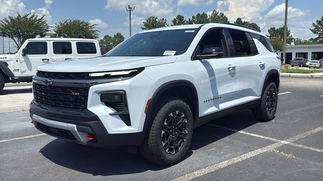 New 2027 Chevrolet Traverse Z71 w/ Driver Confidence Package AWD/4WD image 3