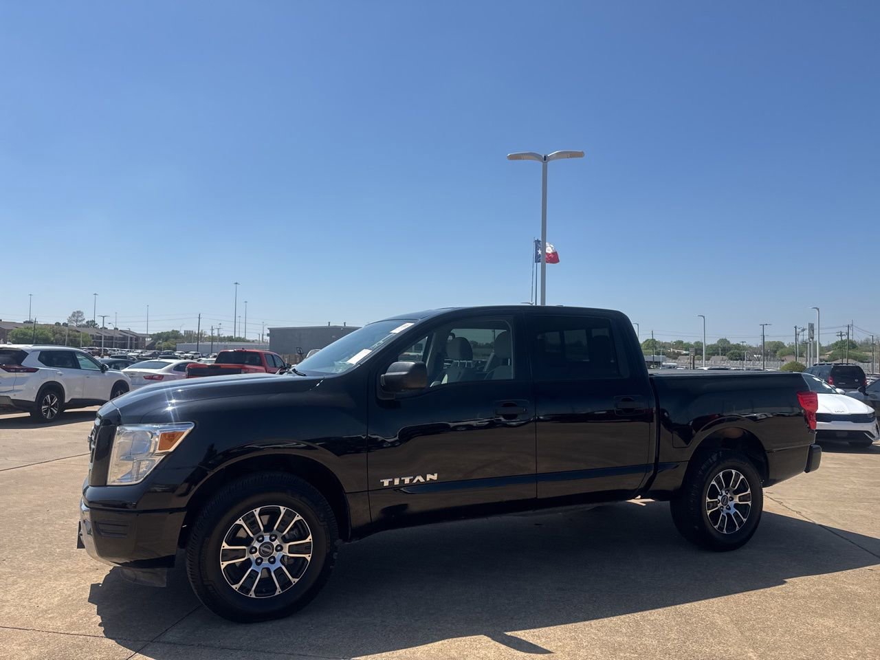 Certified 2024 Nissan Titan SV image 10
