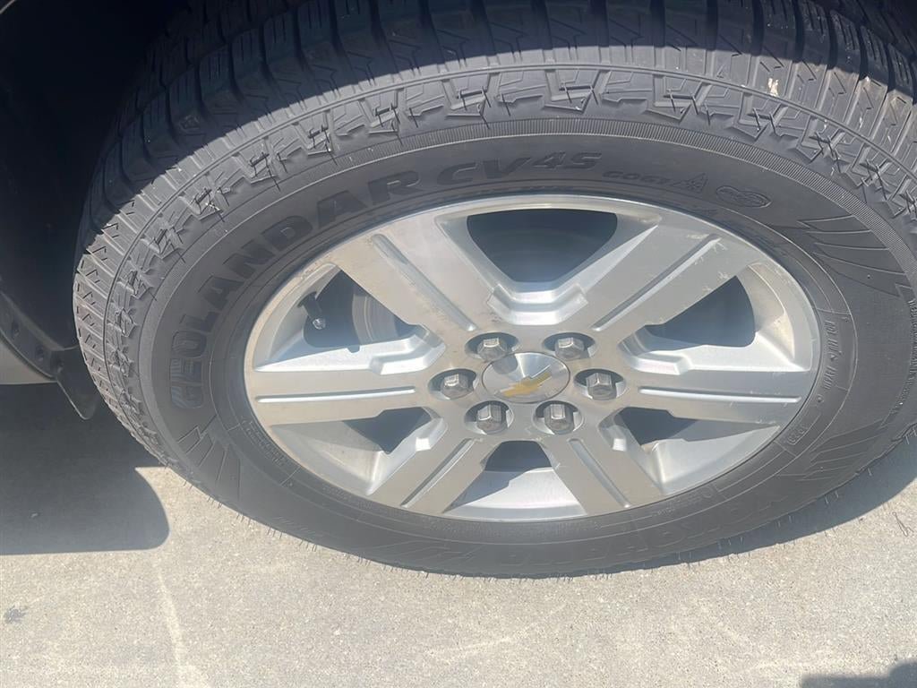 Used 2011 Chevrolet Traverse LT w/ Personal Connectivity Package FWD image 7
